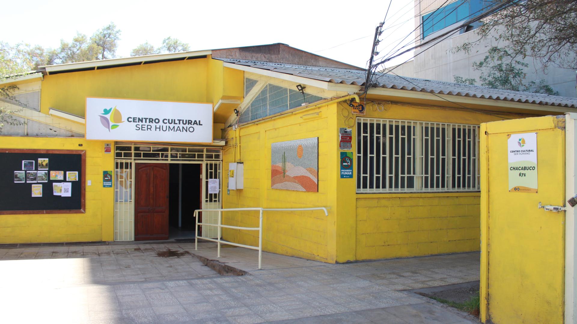 Fachada Centro Cultural Ser Humano