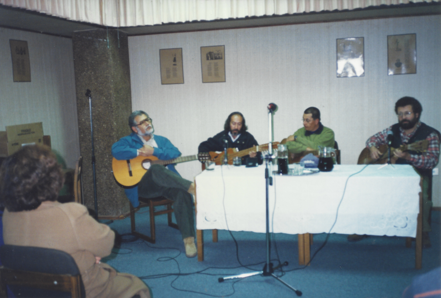 Cantores populares Tertulia sobre canto popular