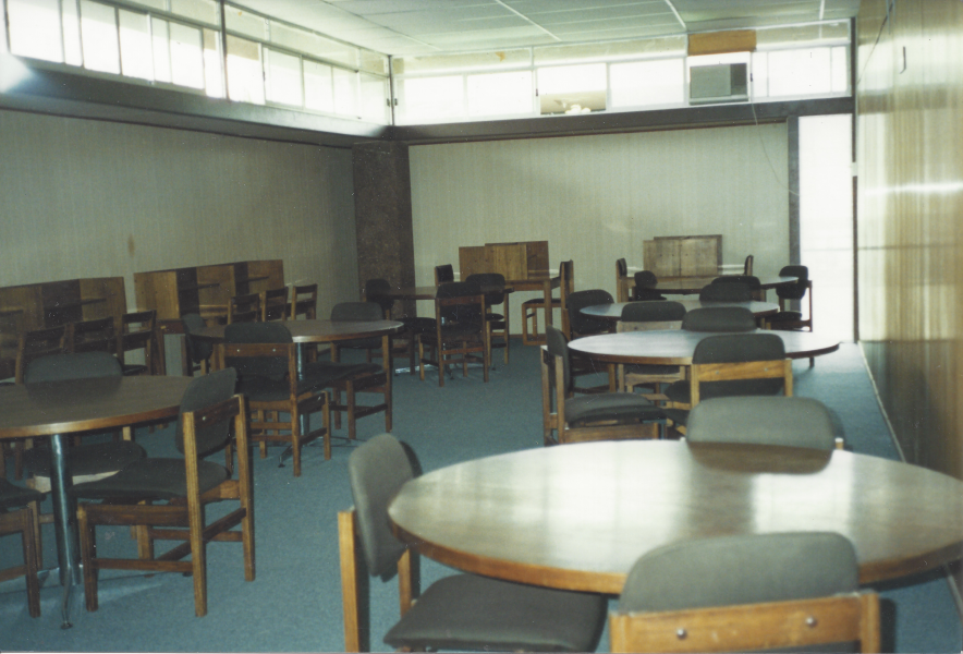 Espacios de lectura Sala con mobiliario