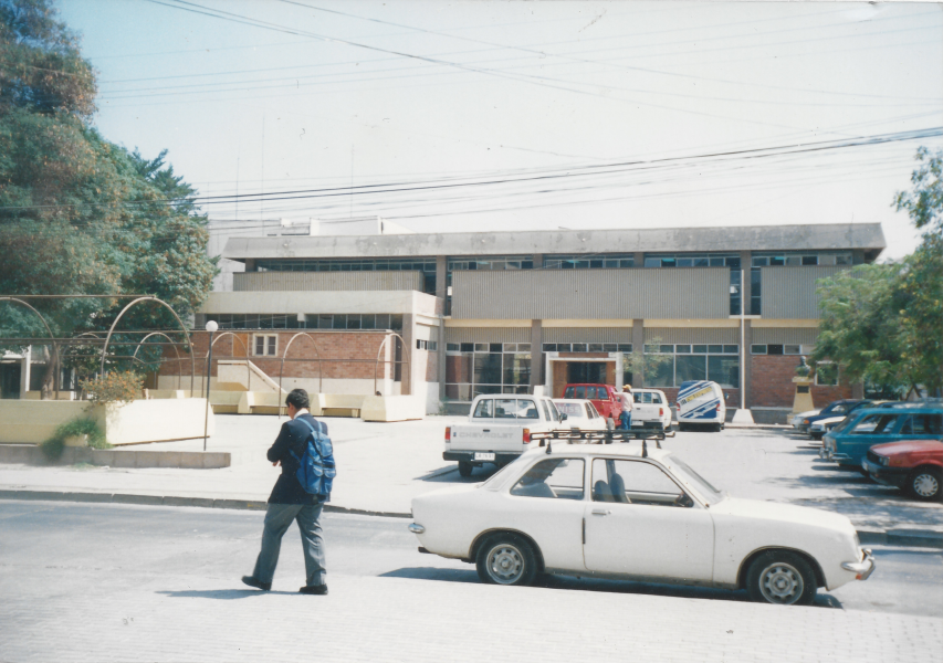 Vista general vista general del frontis del edificio